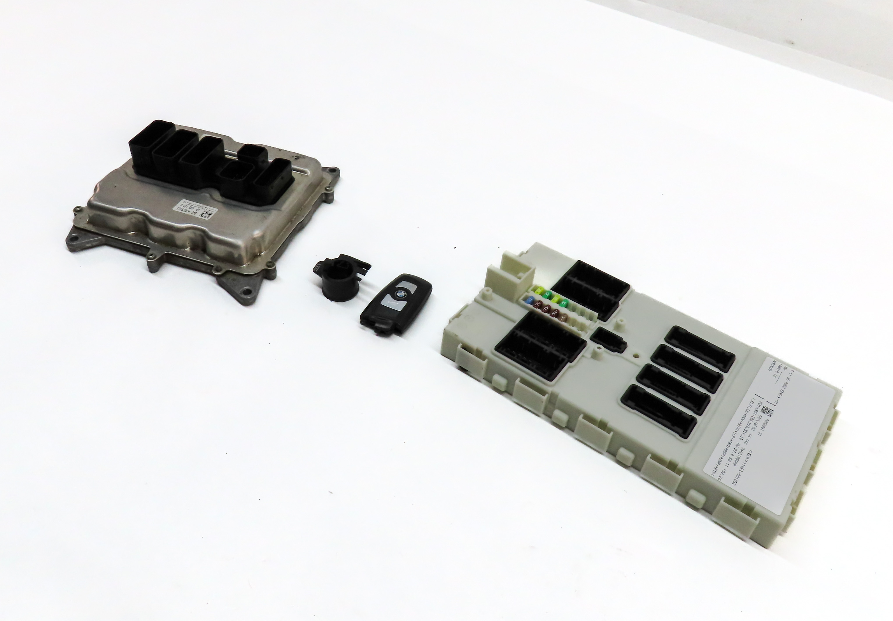 13-18 BMW 328i 428i 528i X3 X4 (F30 F32) 2.0L N26 ENGINE DME BCM MODULE KEY SET — exact item pictured
